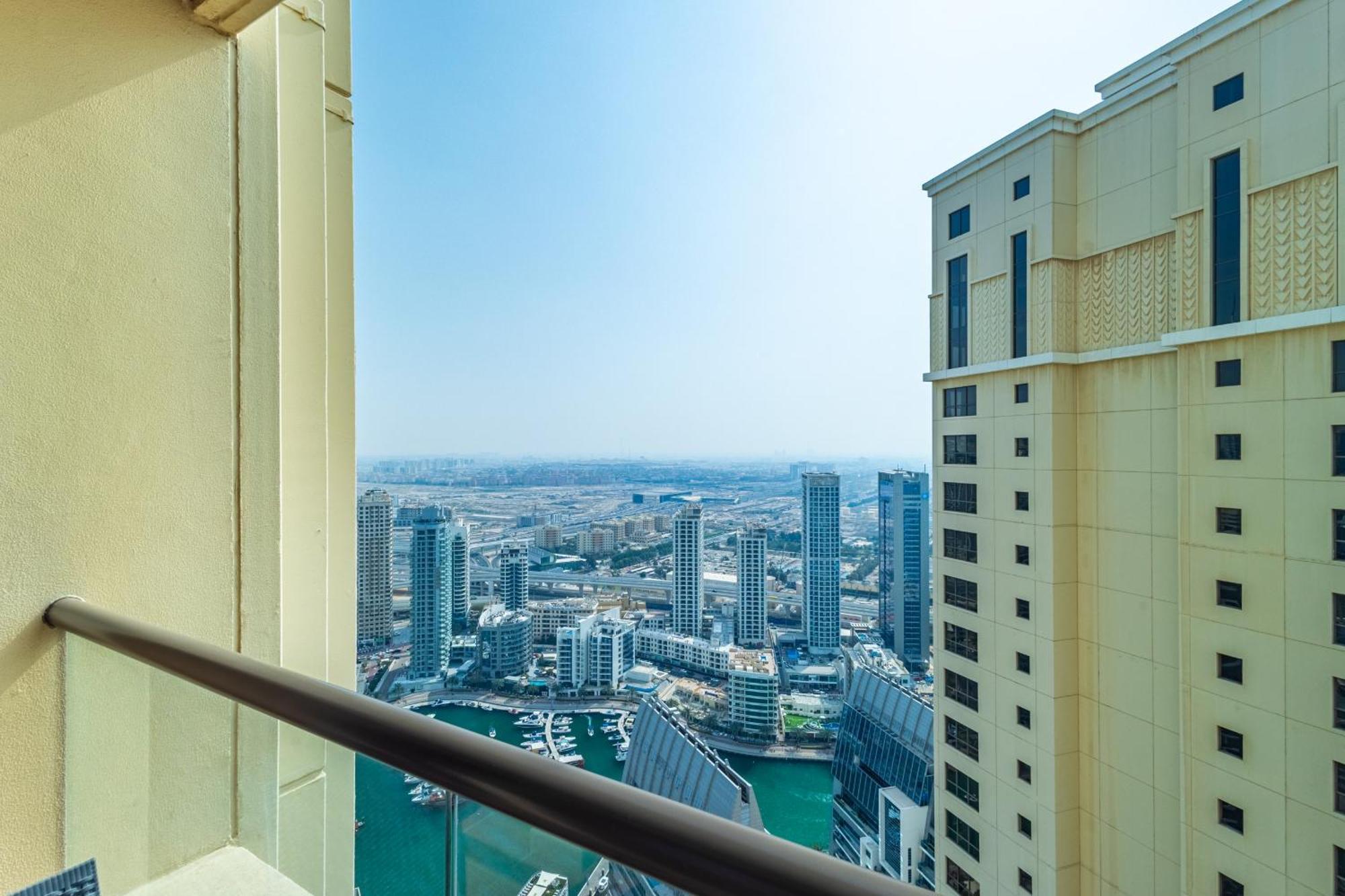 Luxury Sea View Apartment Dubai